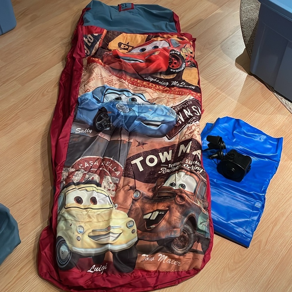 Disney Cars ❤️💙💛 Rare Junior ‘Ready Bed’ (Mattress, Sleeping Bag, Pump